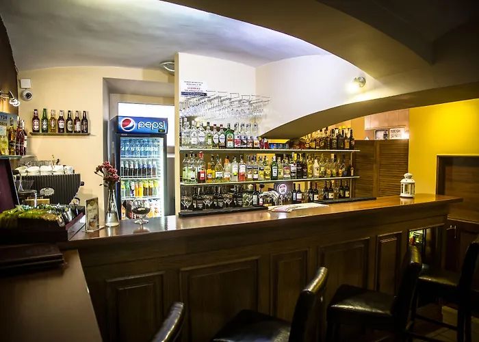 ماكسيميليان 3*