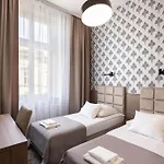 Maksymilian Otel
