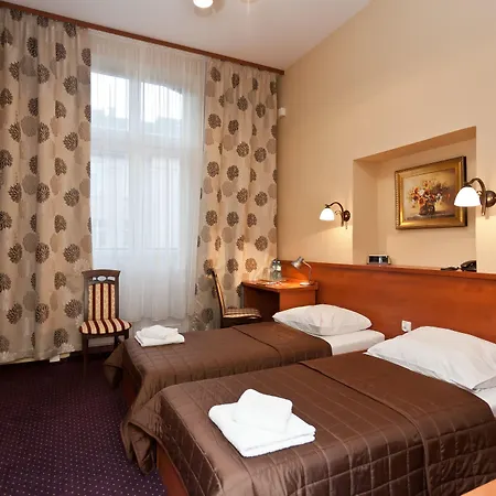 Maksymilian Hotell 3*