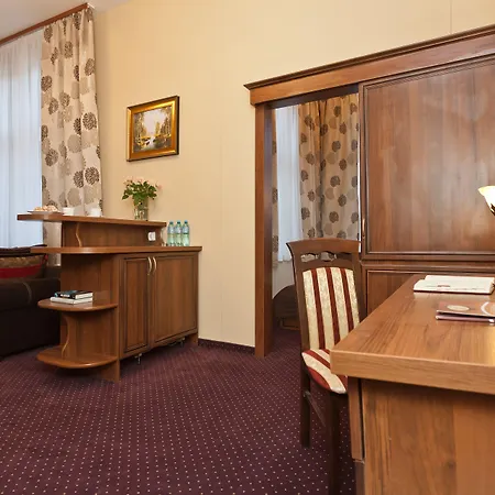 Hotel Maksymilian Cracóvia