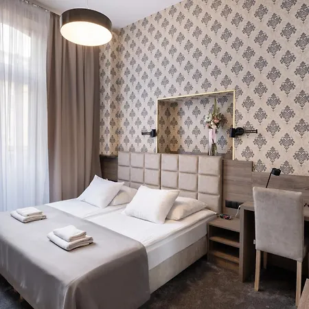 Maksymilian Hotell 3*