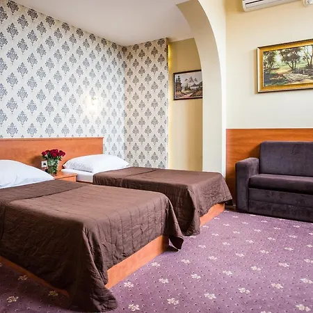 Maksymilian Hotel 3*